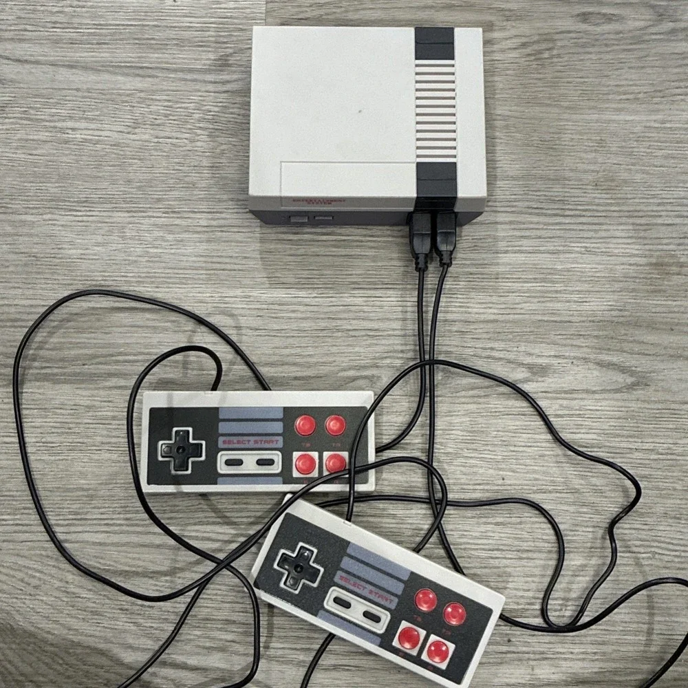 Mini Retro TV Game Console Classic Games Built-in W/ 2 Controller Kid Gift